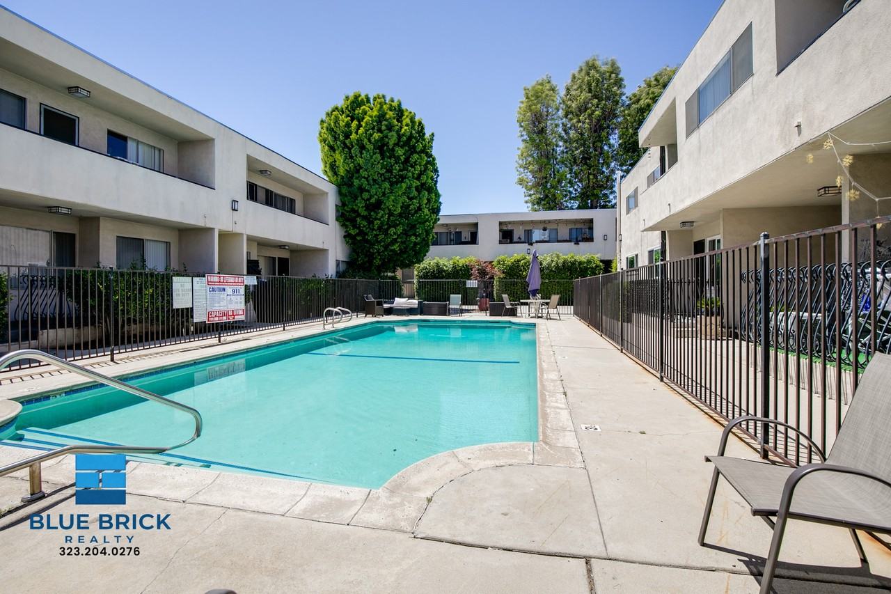 17834 Burbank Blvd #101 - Photo 5 of 25