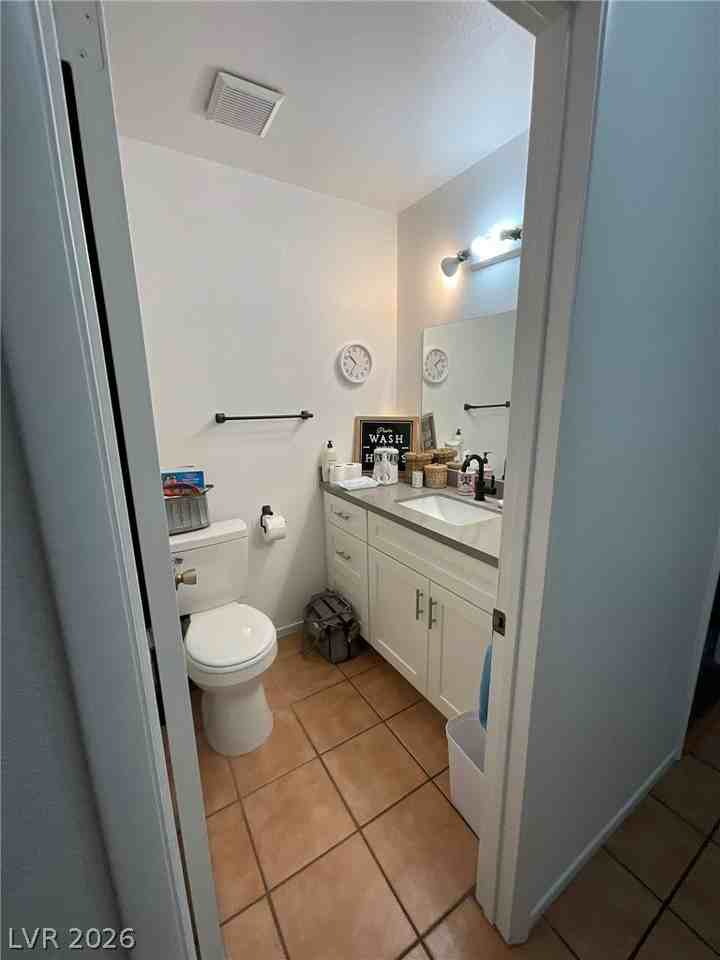 707 Honeybee Ct - Photo 5 of 8