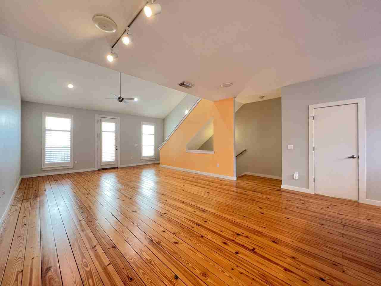 1205 Kinney Ave #1205 - Photo 5 of 25