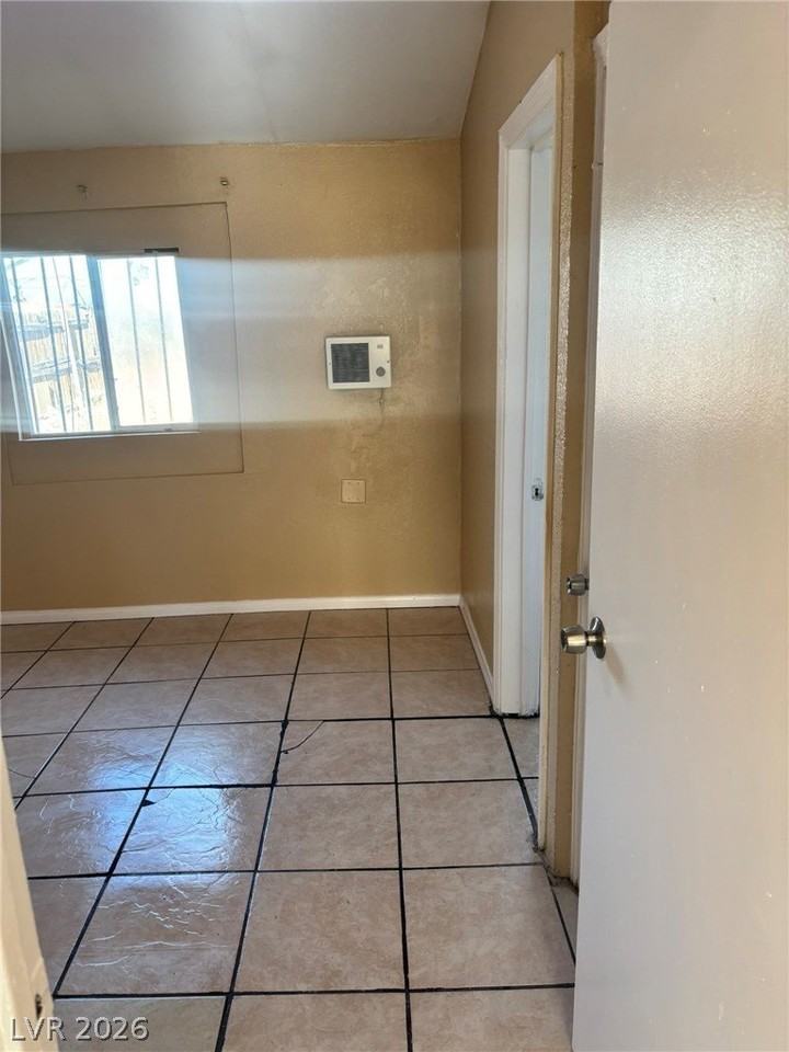 1118 Laurel Ave #1 - Photo 3 of 15