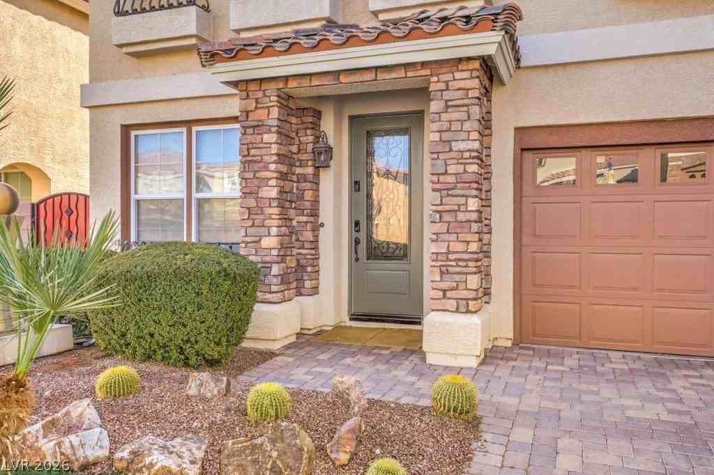 6437 Grand Mayne Ct - Photo 4 of 40
