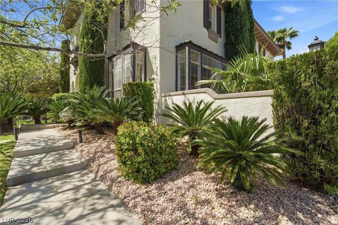 1409 Chambolle Ct - Photo 7 of 50