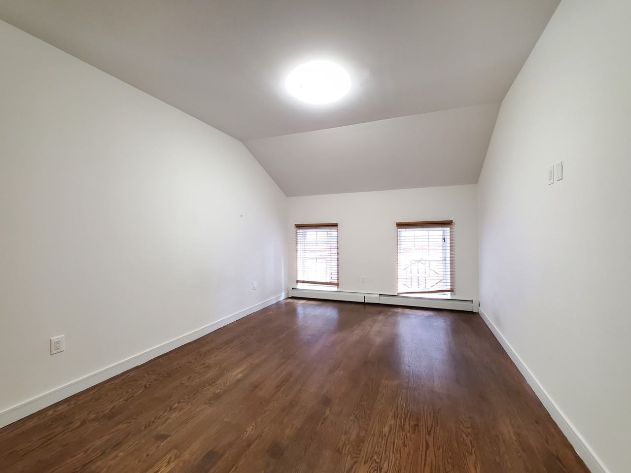 19 S William St #5 - Photo 4 of 8