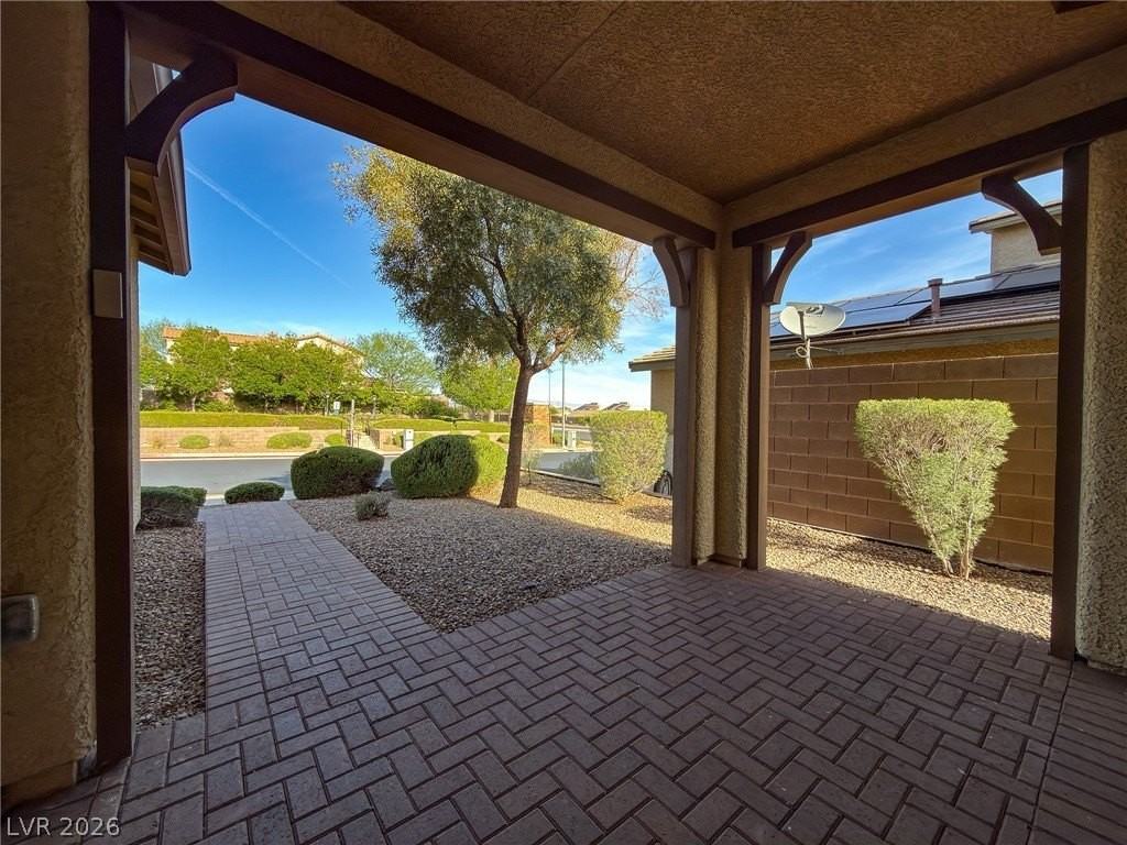 208 Rocky Basin St - Photo 7 of 37