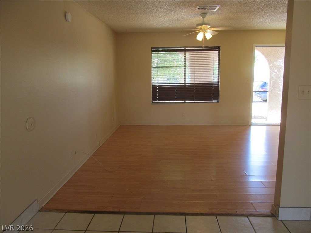 537 Longtree Ave - Photo 4 of 31