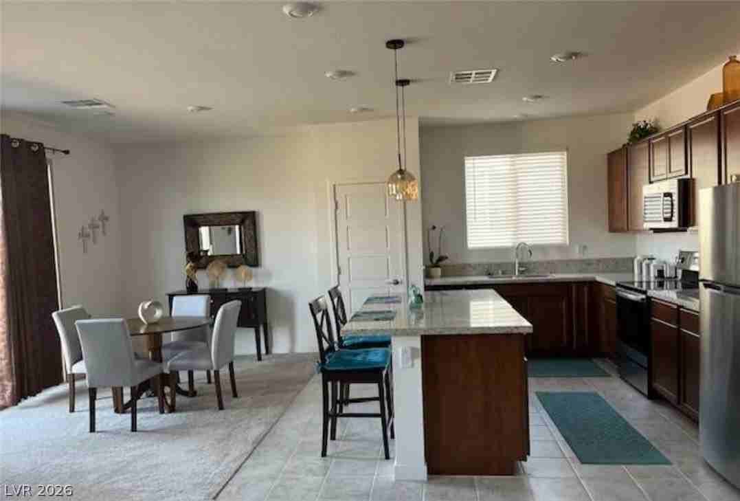 5980 Drosetta Ave - Photo 5 of 17