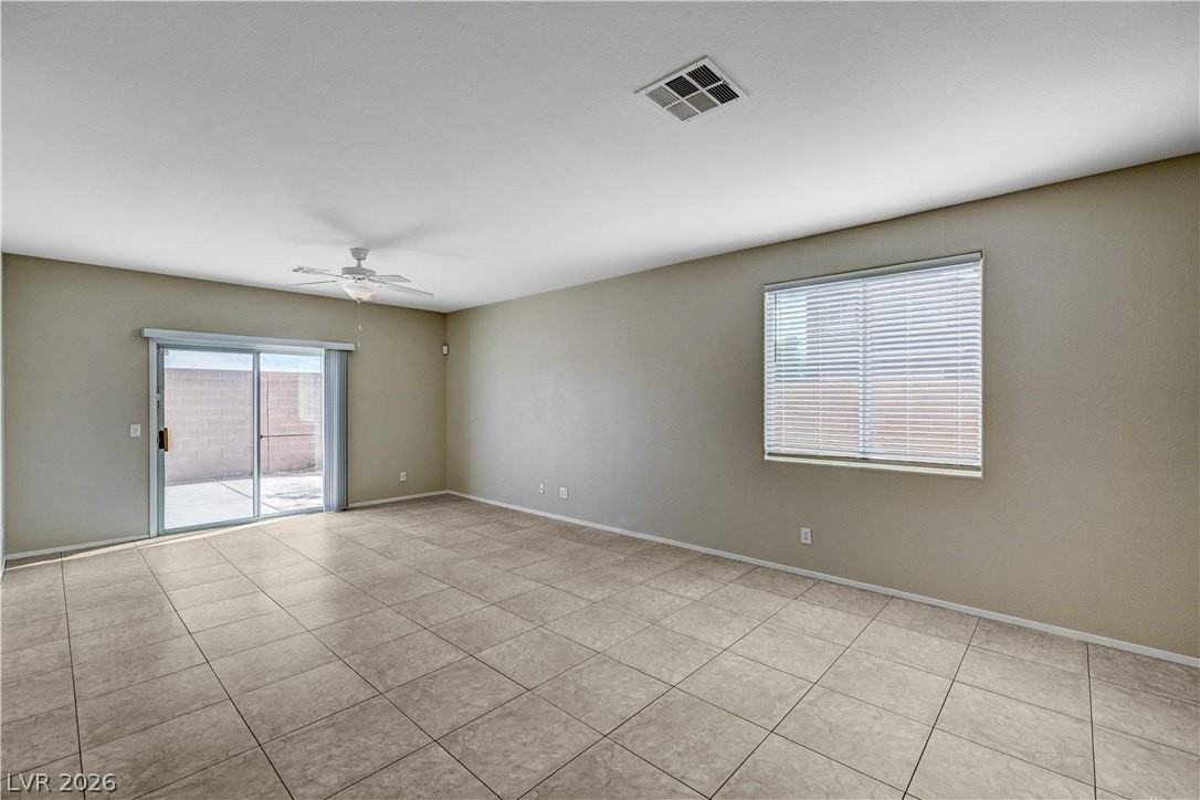 9343 Winebrook Ave - Photo 6 of 44