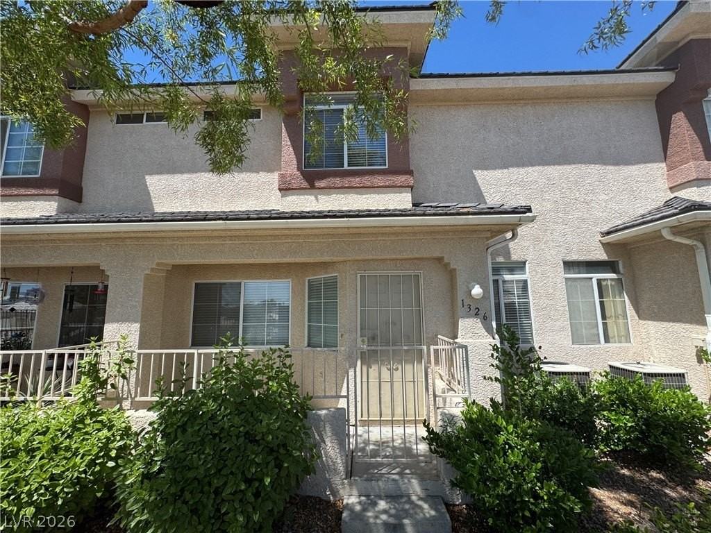 1326 Dusty Creek St - Photo 3 of 34