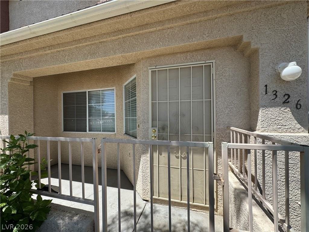 1326 Dusty Creek St - Photo 4 of 34