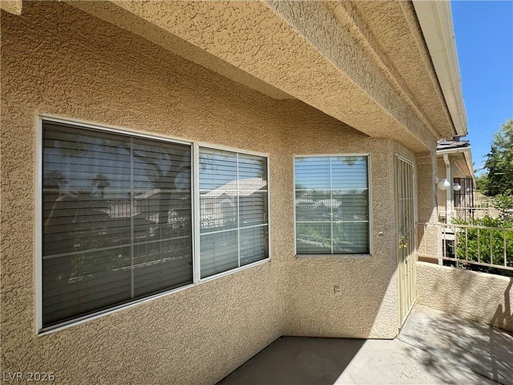 1326 Dusty Creek St - Photo 5 of 34