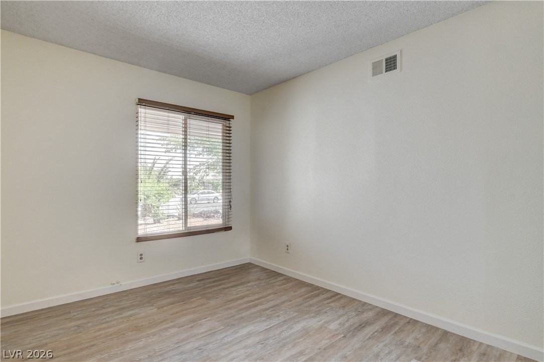2085 Wagonwheel Ave - Photo 6 of 15