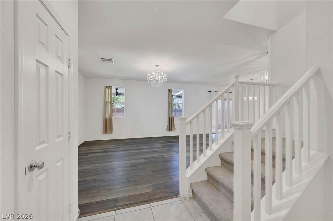 1421 Overseer Ave - Photo 3 of 25