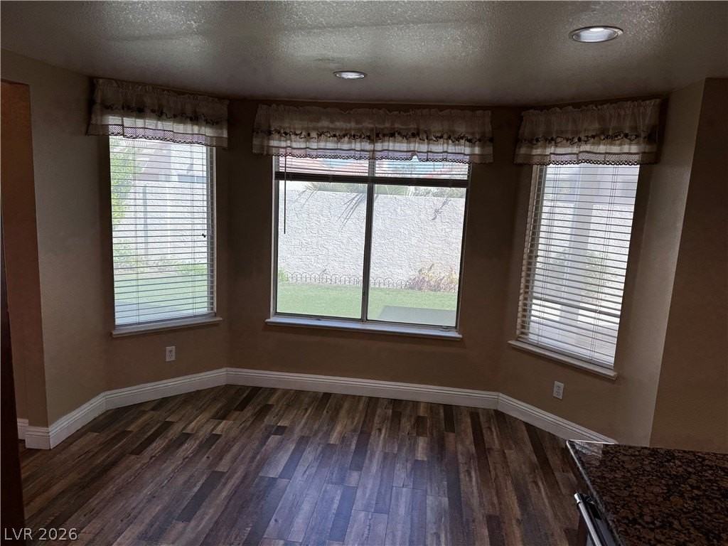 8248 Dolphin Bay Ct - Photo 7 of 24