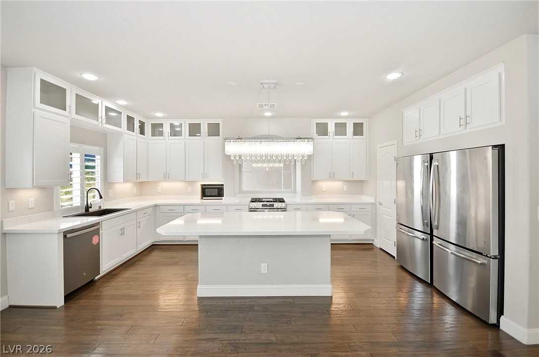 5908 Iris Vineyards Ave - Photo 2 of 37