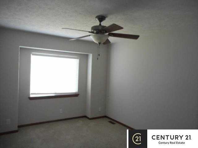 6125 Elm St - Photo 6 of 10