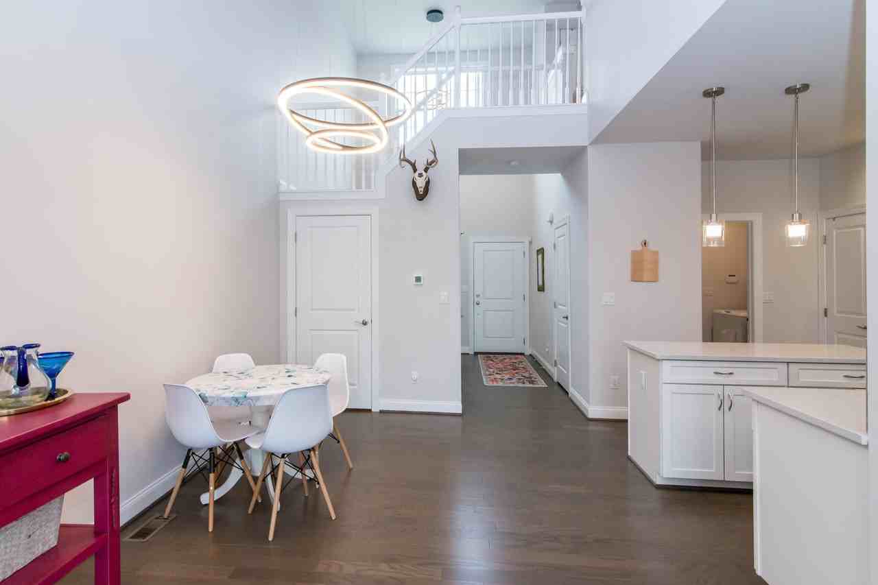 2544 Oxford Cir - Photo 6 of 41