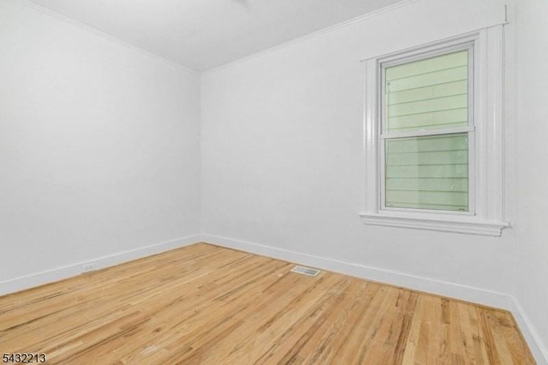 39 Struyk Ave - Photo 4 of 10