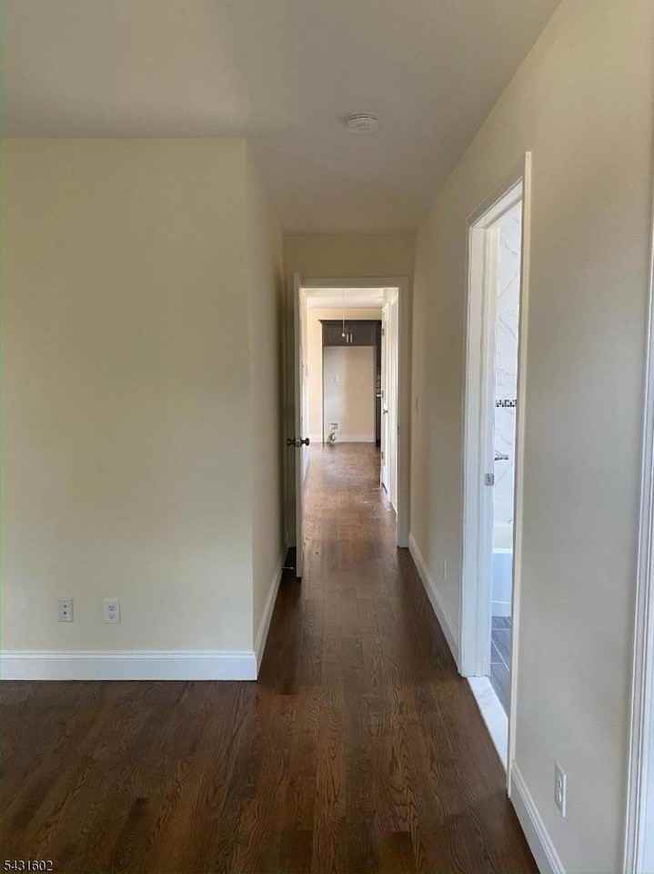 139 Washington Ave #2 - Photo 4 of 8