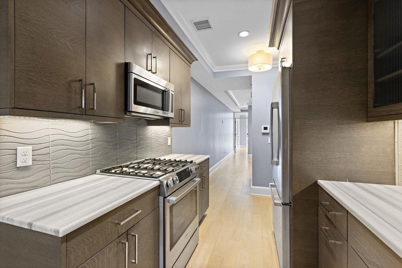 500 Jefferson St #3 - Photo 2 of 18