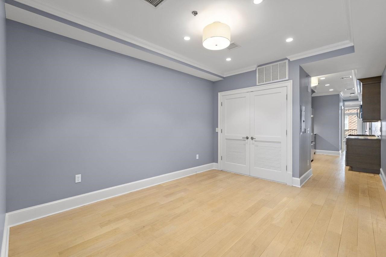 500 Jefferson St #3 - Photo 6 of 18