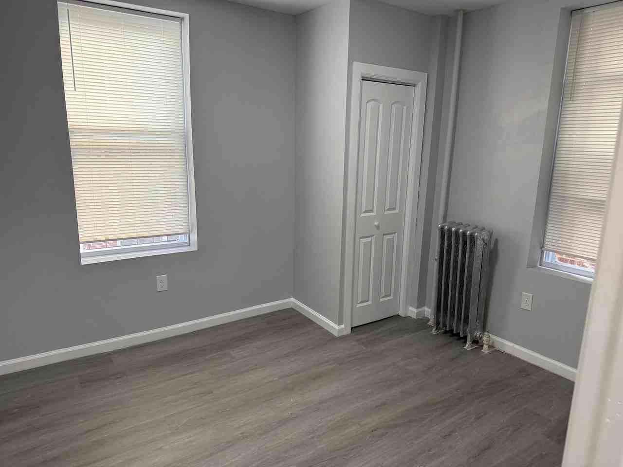306 60TH STREET 60TH ST #4 - Photo 2 of 10