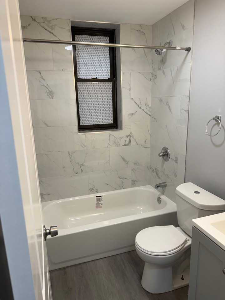306 60TH STREET 60TH ST #4 - Photo 3 of 10