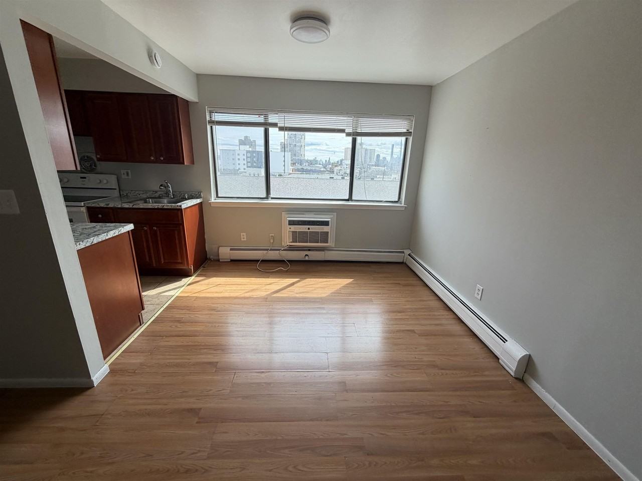 230 68th St #3 - Photo 3 of 6