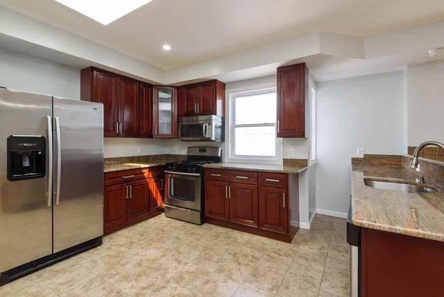 306 3rd St #3 - Photo 2 of 21