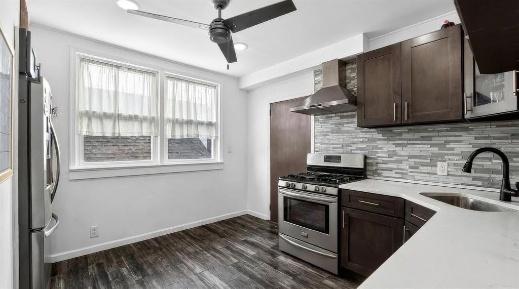 102 W 43rd St #2 - Photo 2 of 13