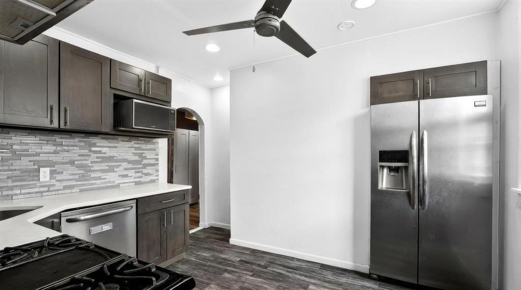 102 W 43rd St #2 - Photo 3 of 13