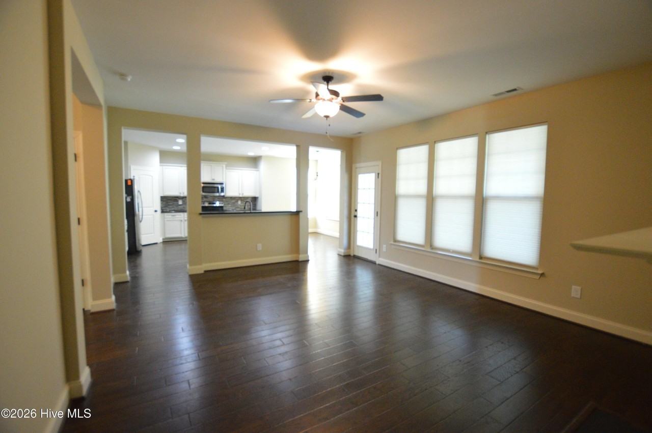 309 Belvedere Dr - Photo 4 of 31