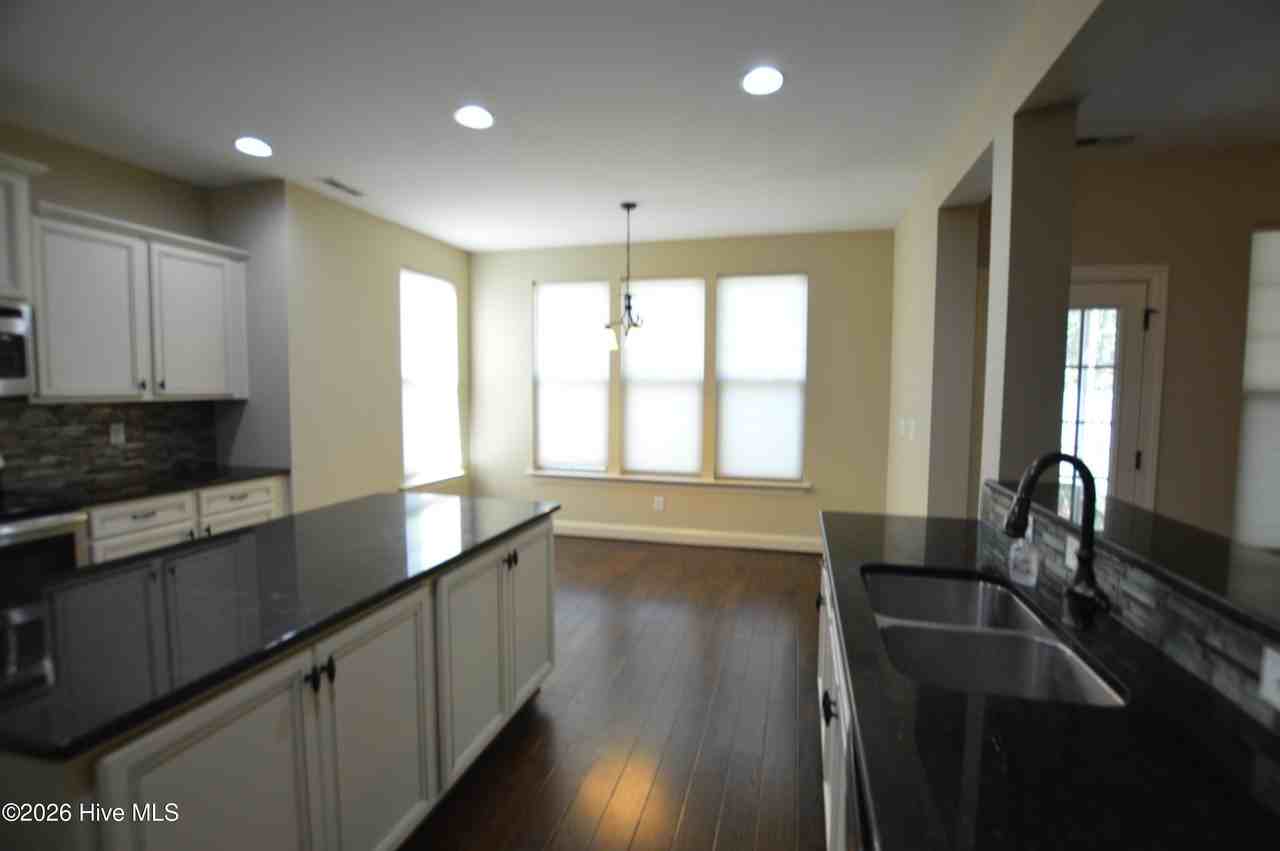 309 Belvedere Dr - Photo 6 of 31