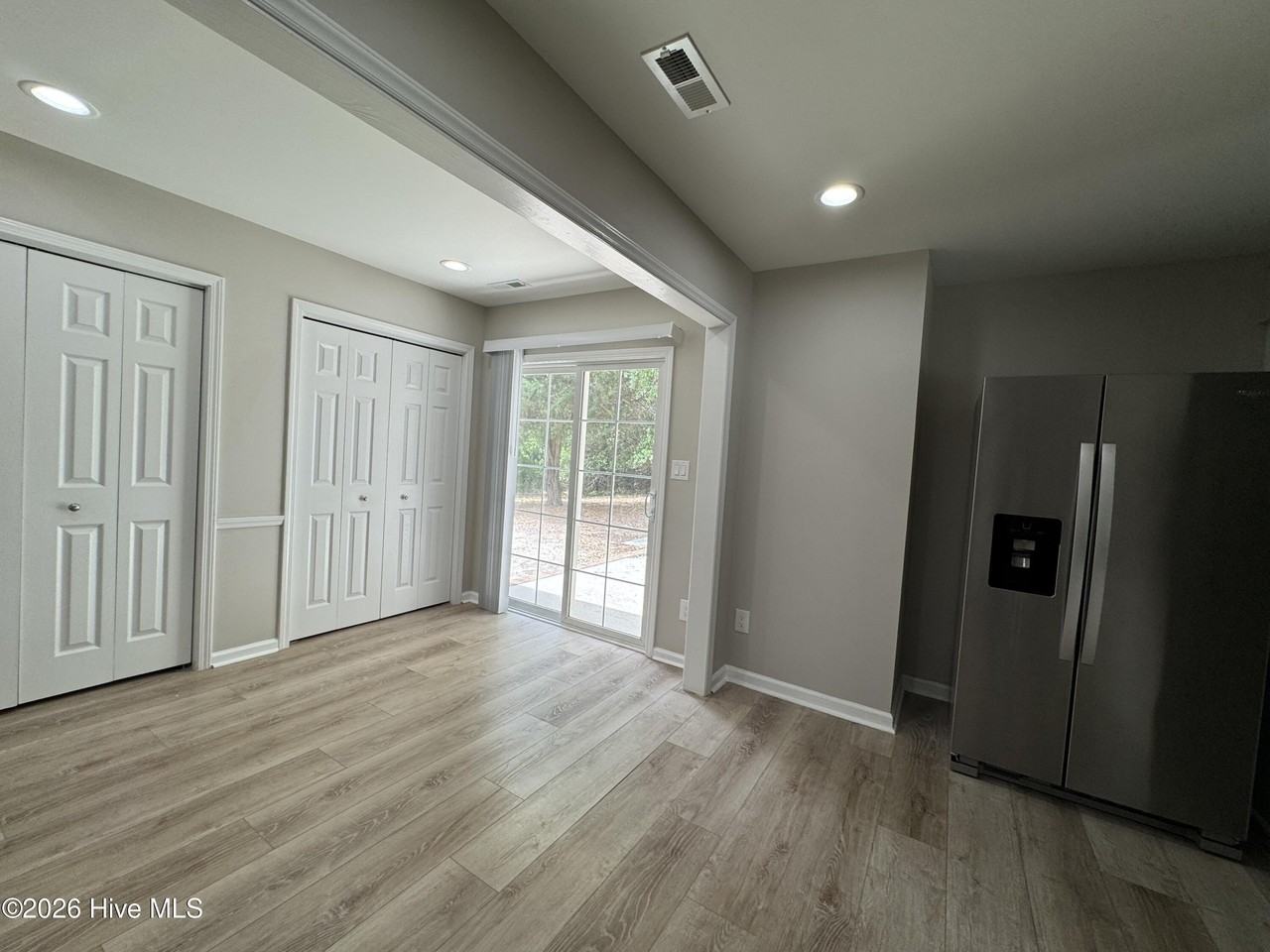 301 Pine Knoll Cir - Photo 7 of 23