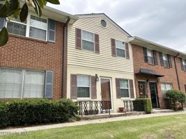 featured image of 2846 Walton Way #7