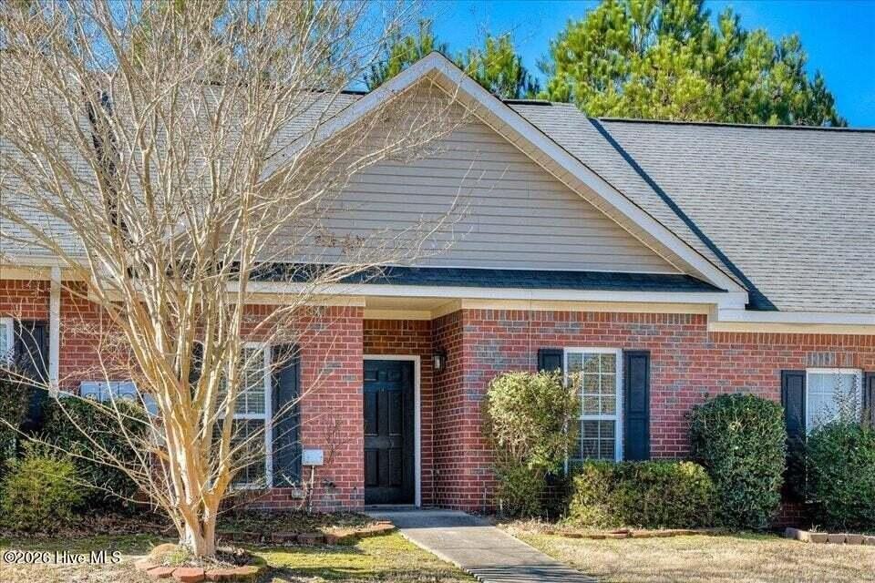 358 Bowen Fls - Photo 2 of 32