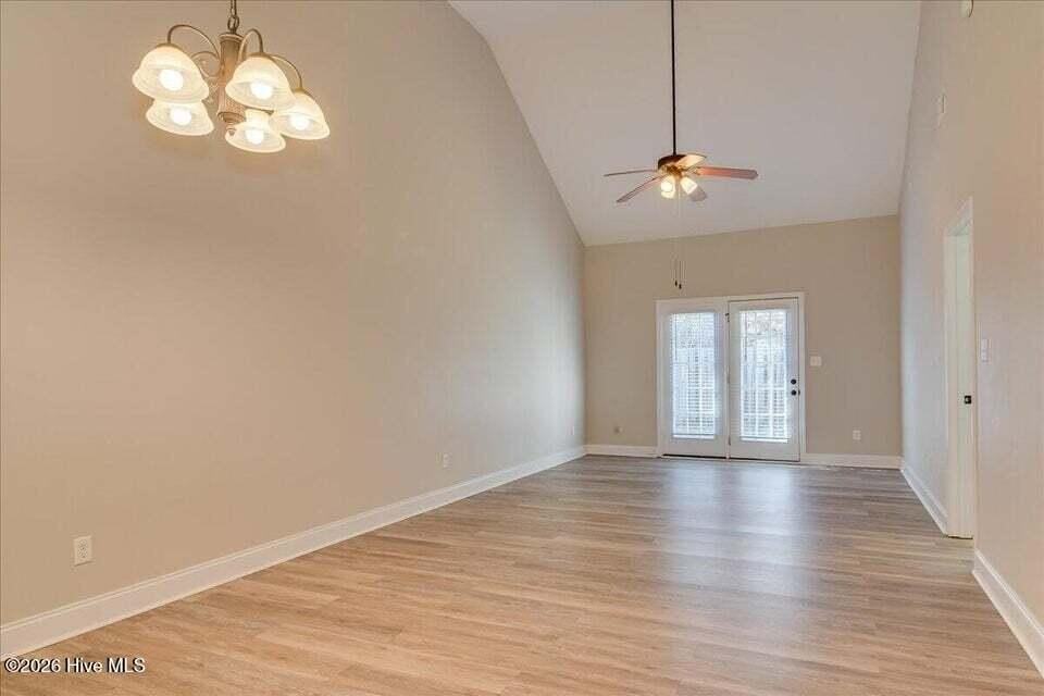 358 Bowen Fls - Photo 6 of 32