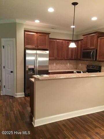 1632 Cambria Dr #B - Photo 4 of 31