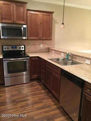 1632 Cambria Dr #B - Photo 6 of 31