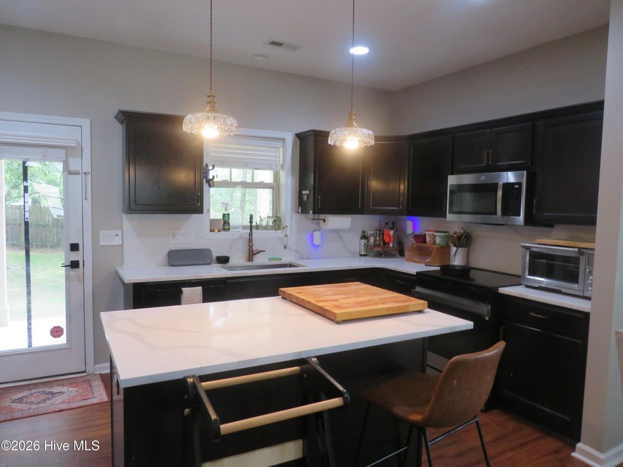 113 Sedgewood Ct - Photo 6 of 34