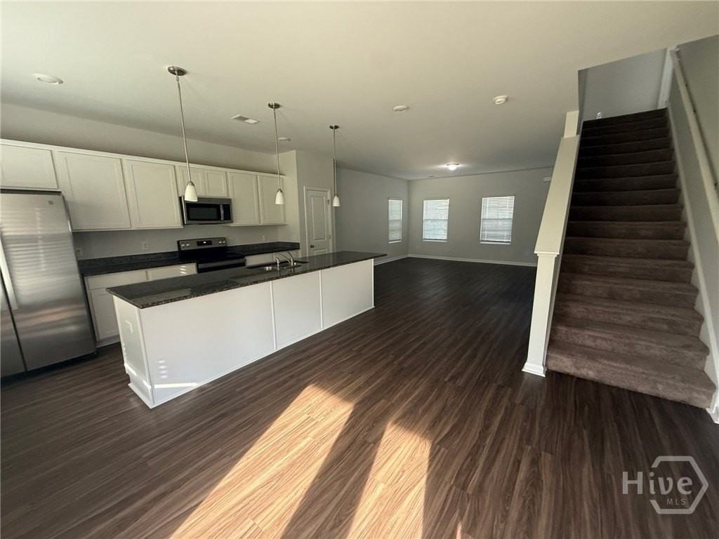 103 Jepson Way - Photo 3 of 11