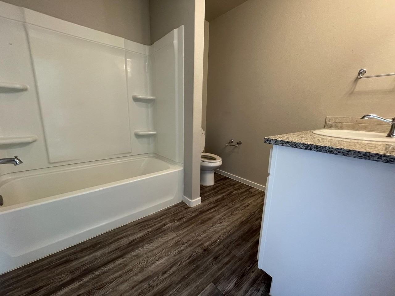 2140 N Texas Ave - Photo 7 of 14