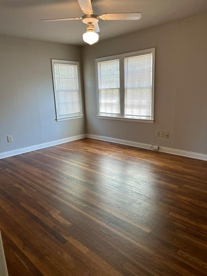 2818 27th St - Photo 5 of 7
