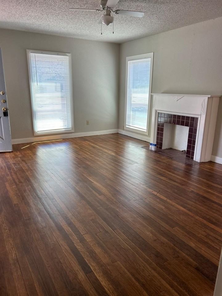 2818 27th St - Photo 6 of 7