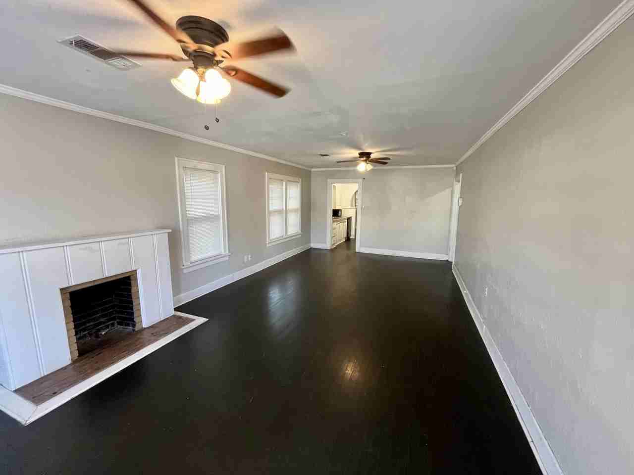 1625 Avenue Y - Photo 3 of 11