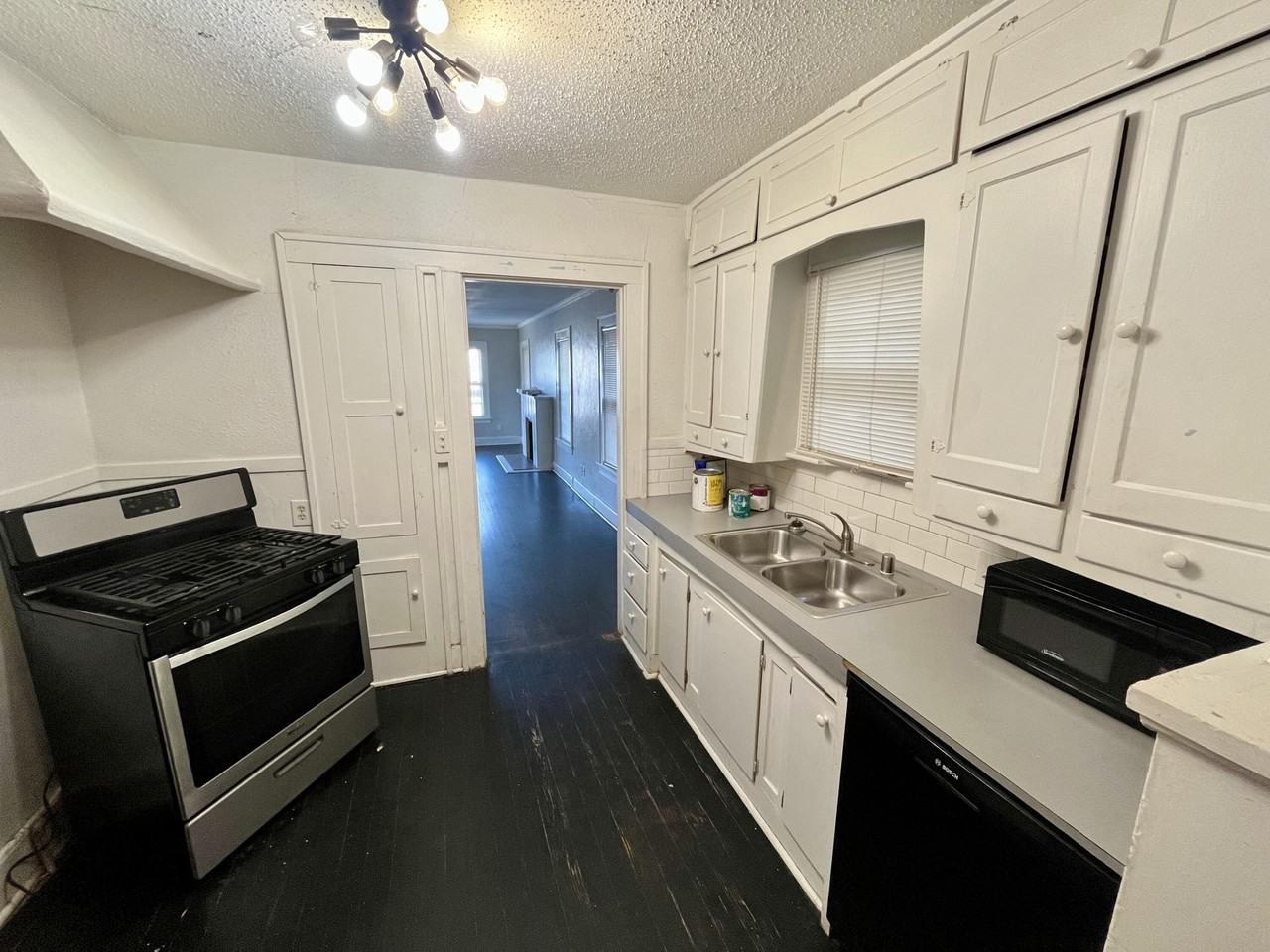 1625 Avenue Y - Photo 6 of 11