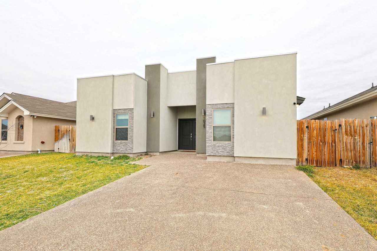 1025 La Muralla St - Photo 3 of 37