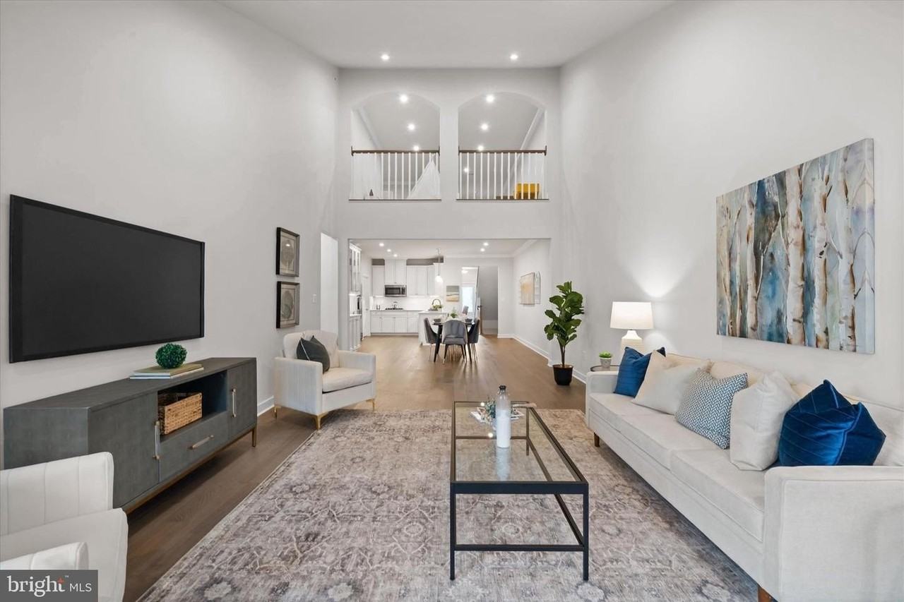 808 Fountain Trl - Photo 5 of 32