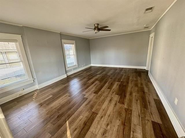 690 Mcconnell St - Photo 4 of 20