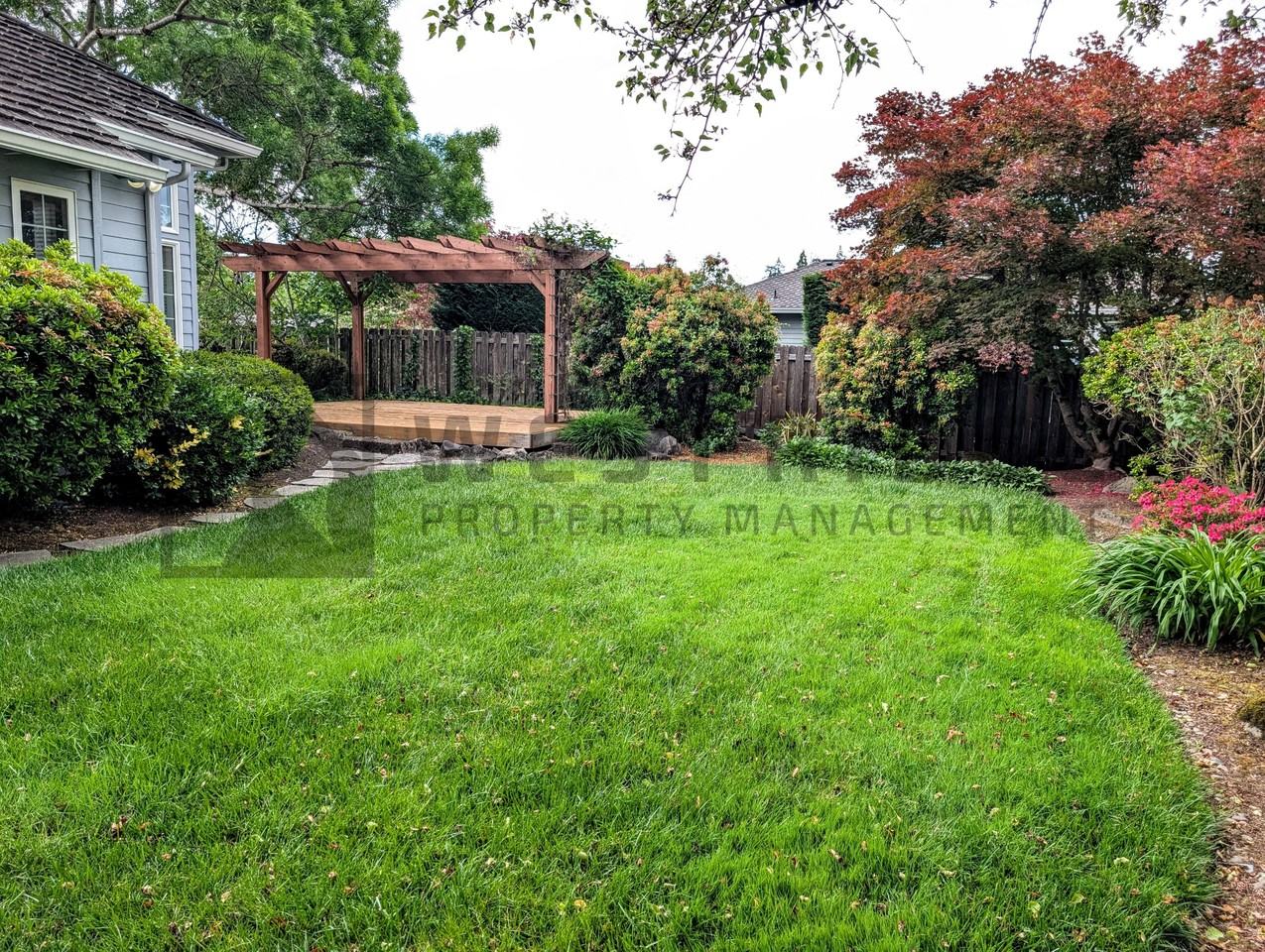 632 Nw Pacific Grove Dr #1 - Photo 2 of 23