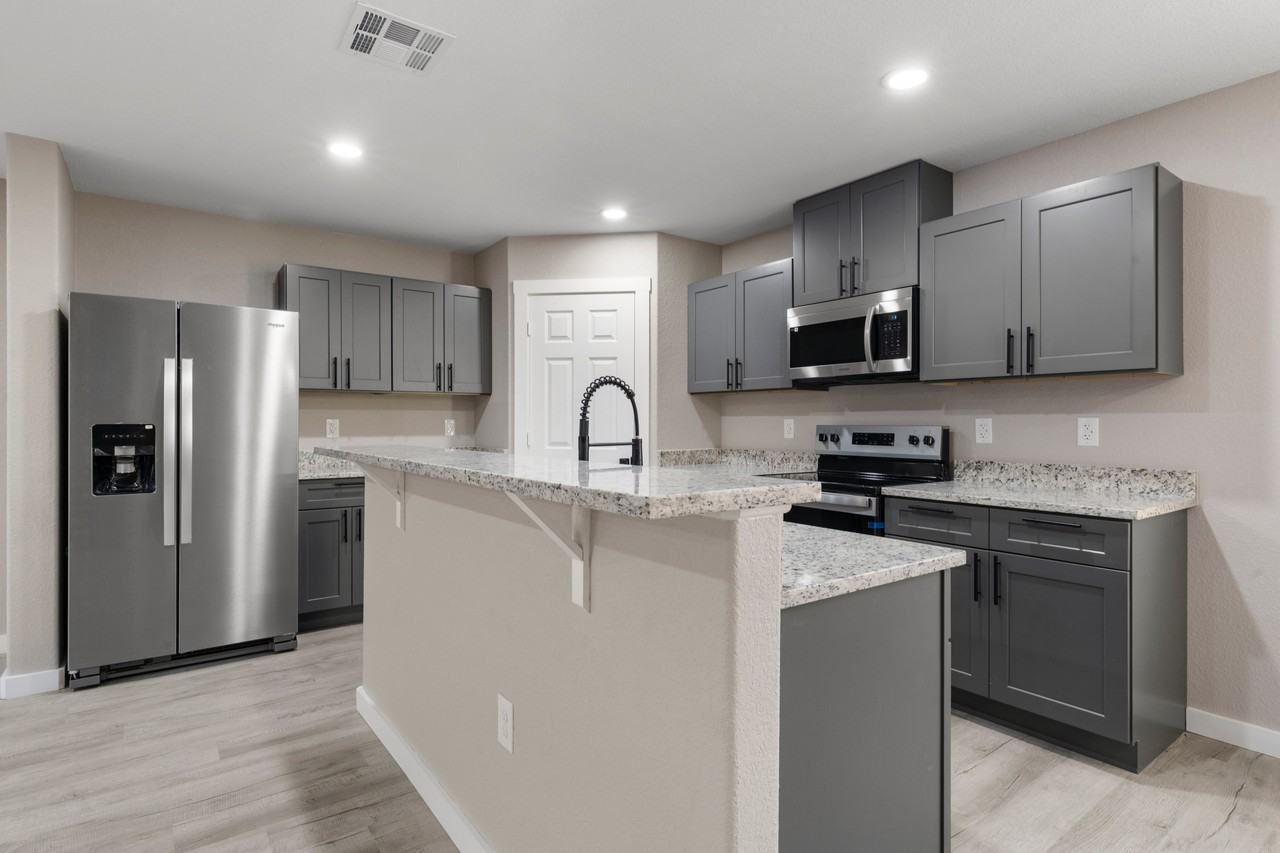 1905 Sanger Ave #1 - Photo 6 of 26